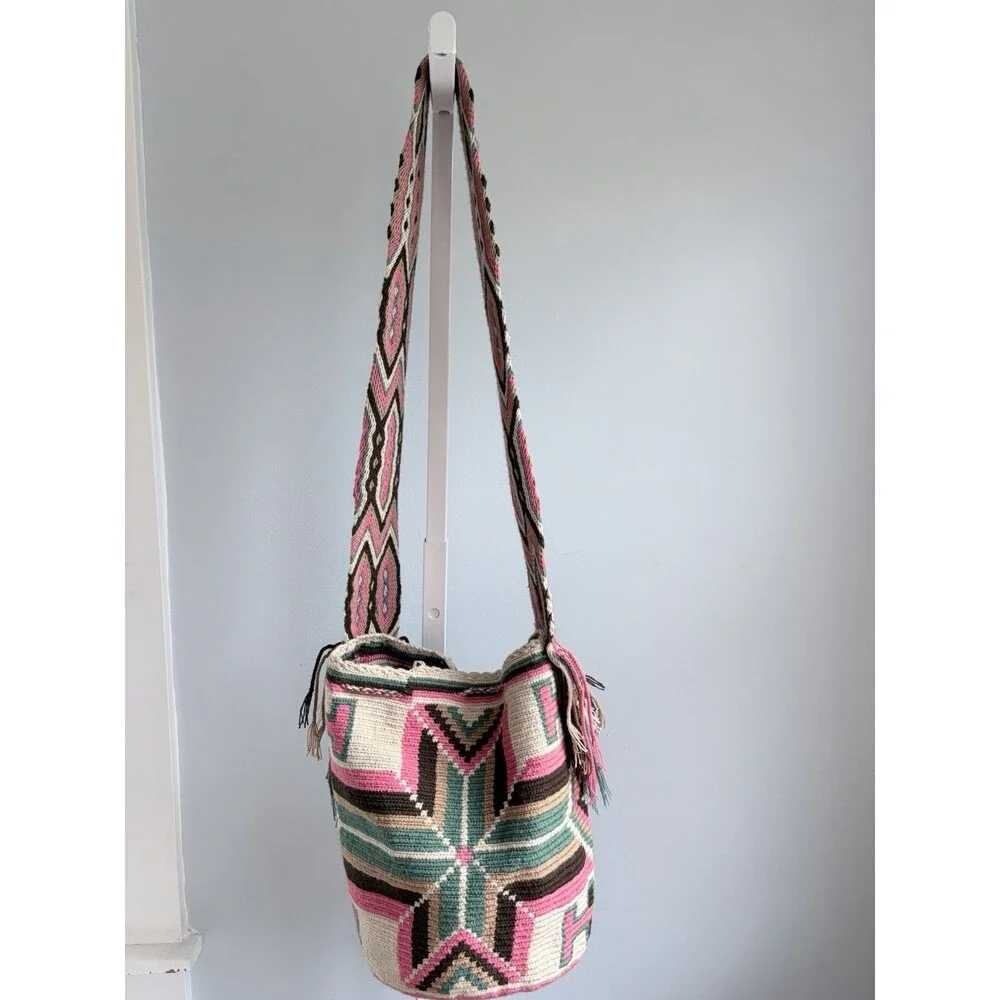 WAYUU Colombian Handmade Mochila Crossbody Bag One of a Kind Boho
